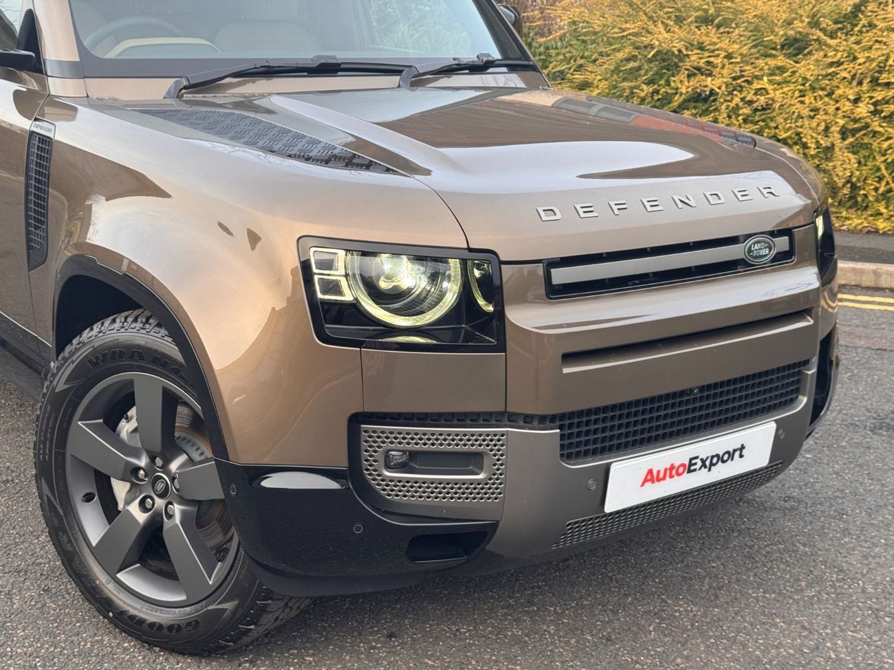 Land Rover Defender 130 D350 Diesel Mild Hybrid X-Dynamic HSE RIGHT HAND DRIVE