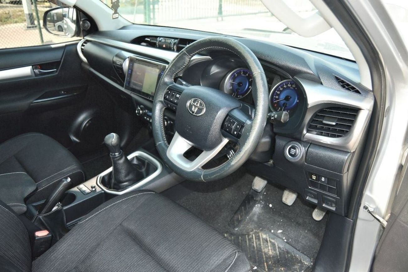 Toyota Hilux 2.8L Double cabin
