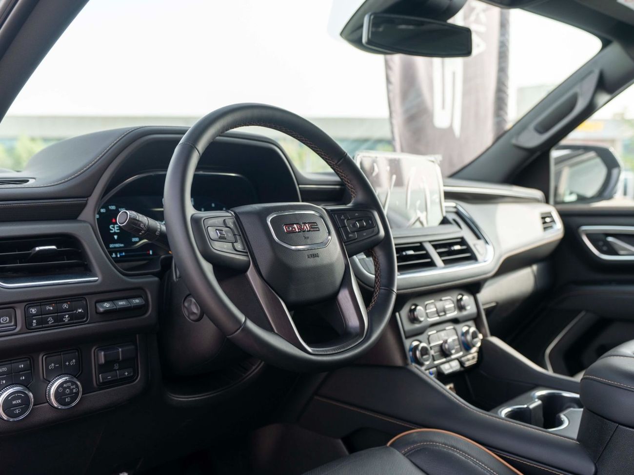 جي أم سي يوكون 5.3 V8 AT4 (AWD)