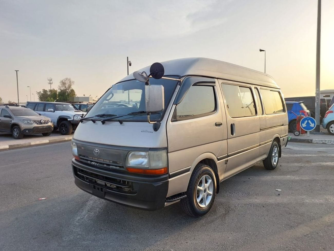 Toyota Hiace 1996 TOYOTA HIACE VAN RHD DIESEL AUTOMATIC(PM08789)