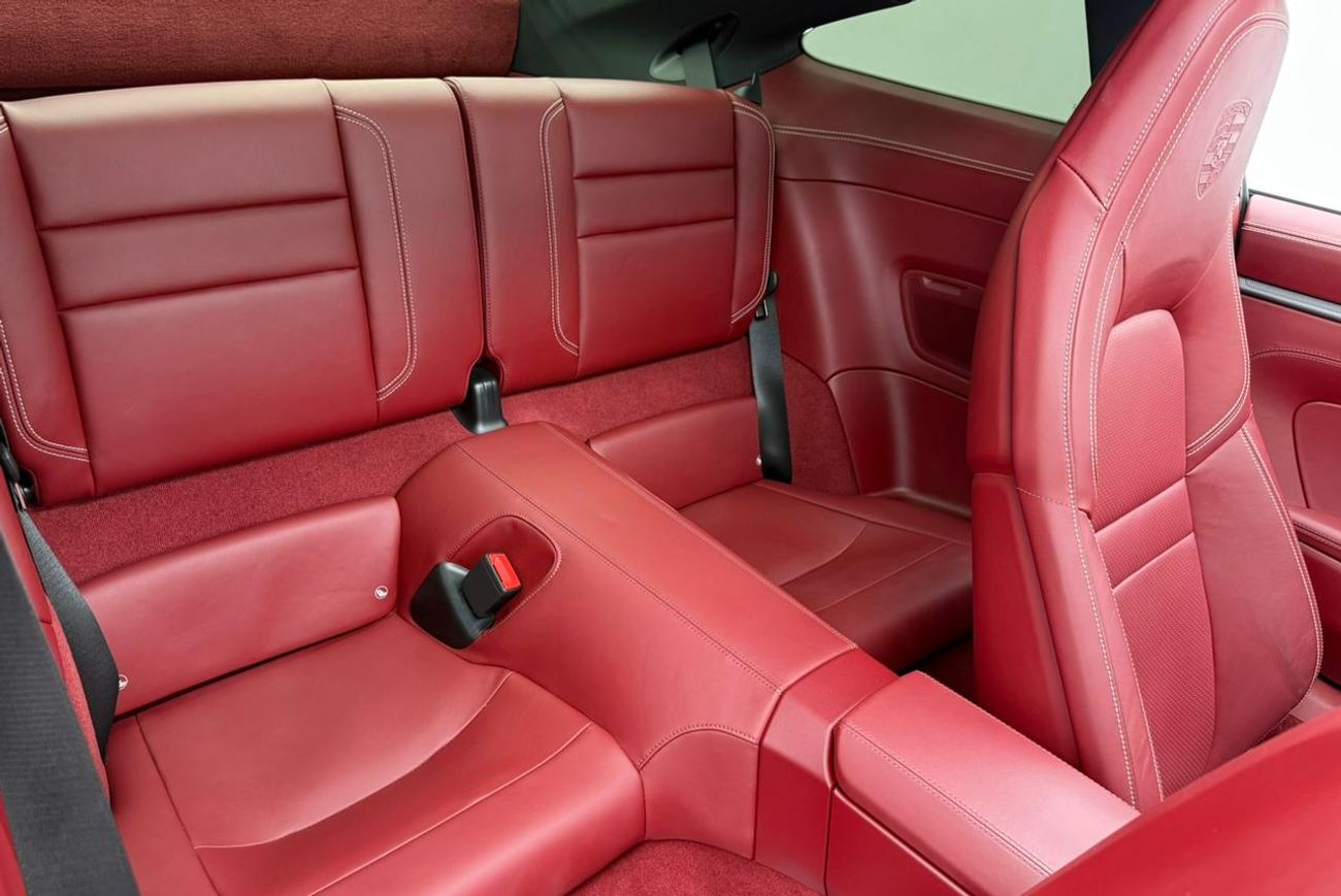 Porsche 911 Carrera 3.0L (380 HP) Coupe 2020 Porsche 911 Carrera, Warranty, Full Porsche Service History, Very L