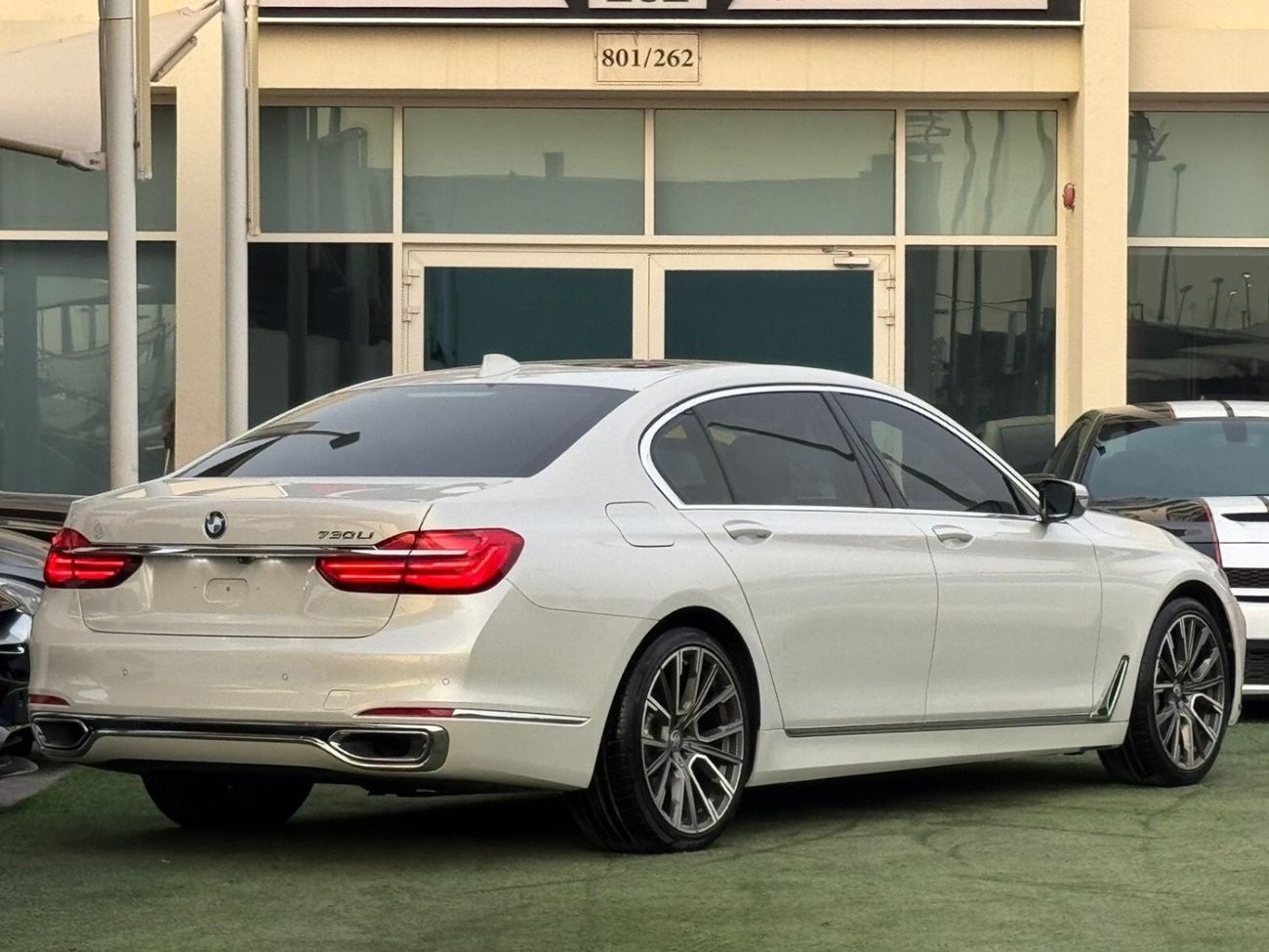 BMW 730Li Excellence Multimedia 2.0L