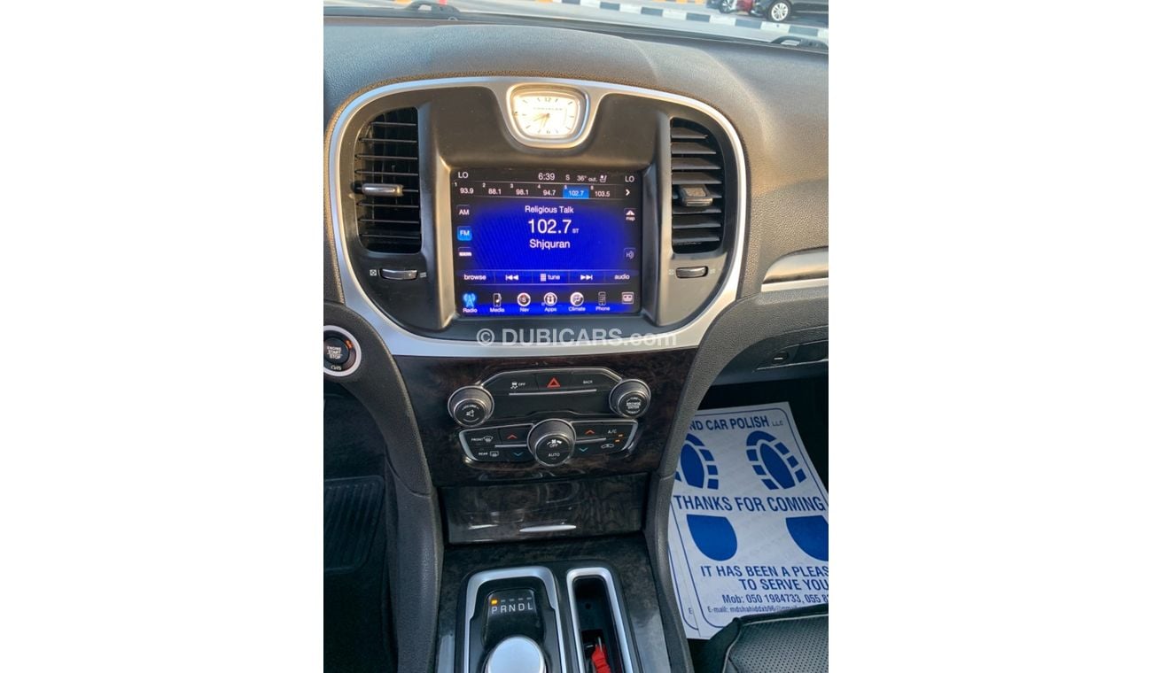 كرايسلر 300C CHRYSLER 300 Model 2016 very celen car.     Price 33,000 km 178,864  phone no 00971555363332   كرايس