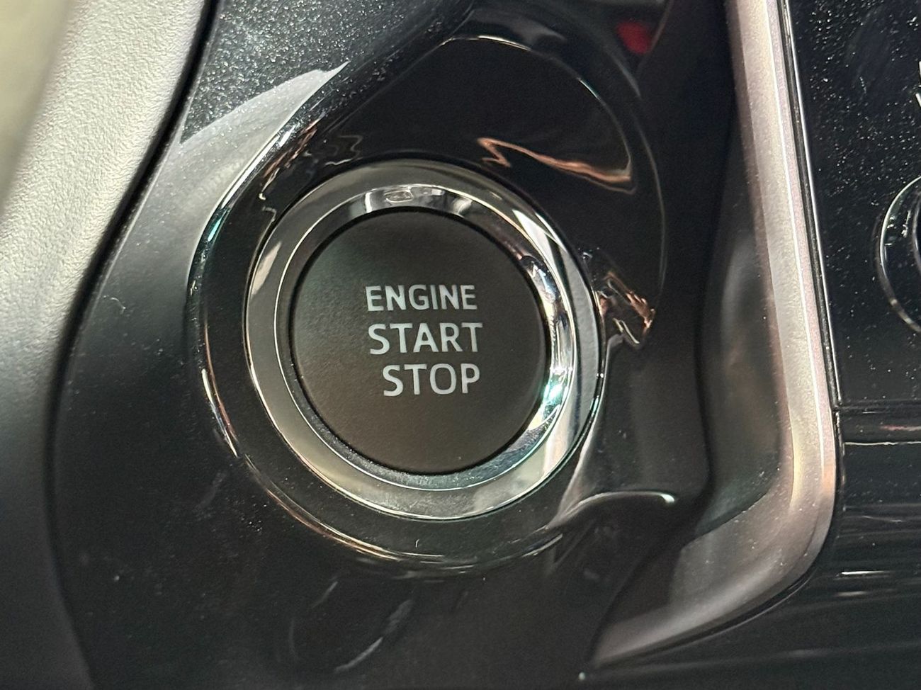 Toyota Hilux GR-SPORT 4.0 V6 **EXPORT ONLY**التصدير فقط خارج الخليج***