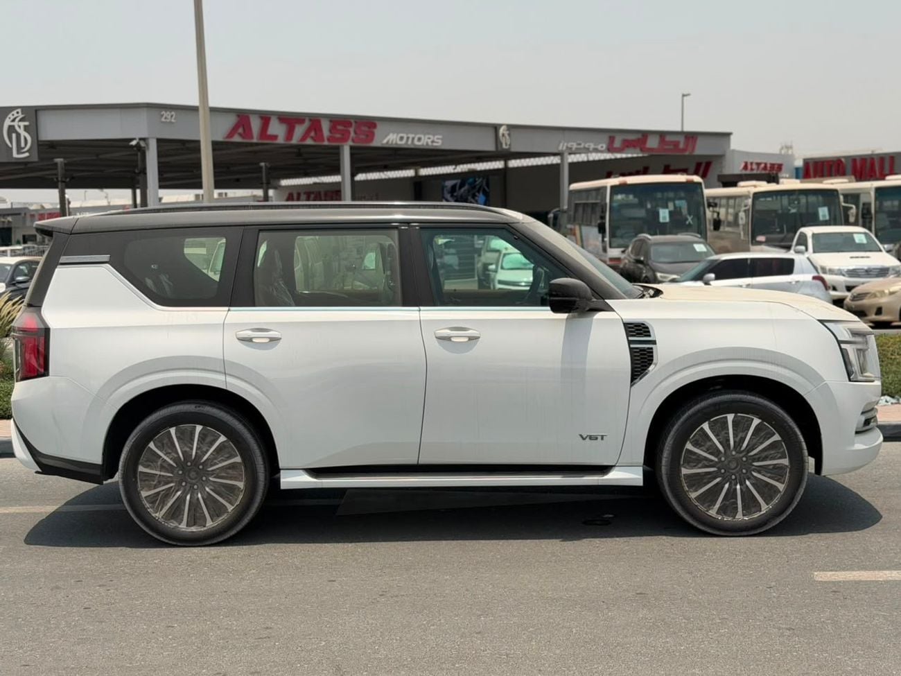 نيسان باترول LE PLATINUM CITY Nissan Patrol 3.5 platinum LE Full option black Roof 2026
