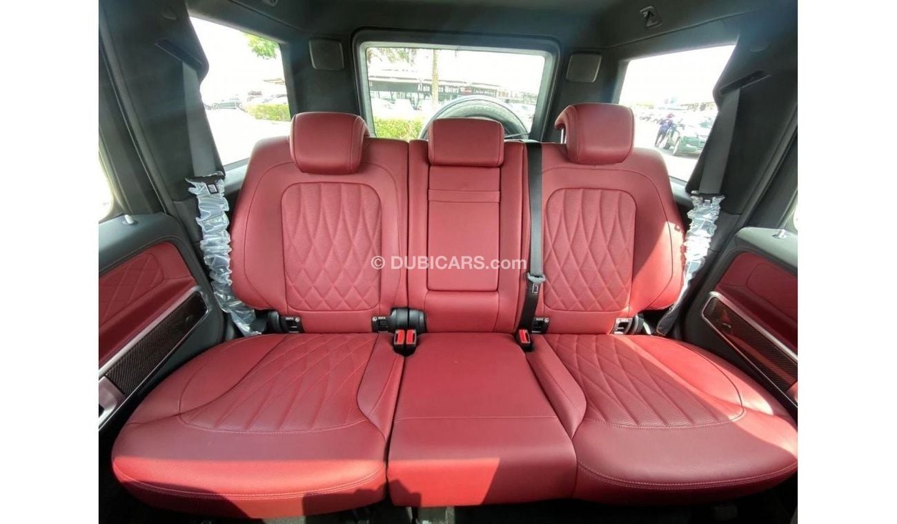Mercedes-Benz G 63 AMG Premium + **2022**GCC SPEC UNDER WARRANTY AND SERVICE CONTRACT