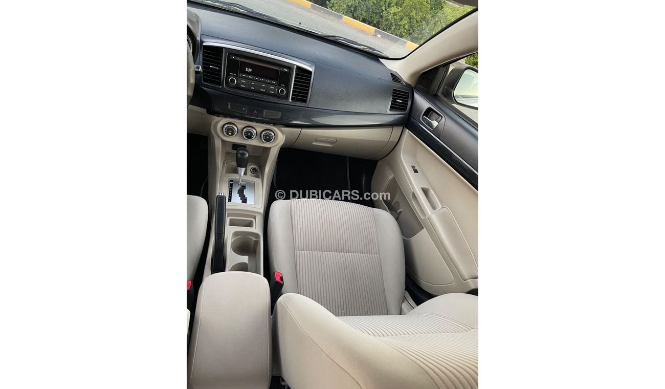 Mitsubishi Lancer GLX High Mitsubishi Lancer 1,6 GCC Model 2016 Sunroof for sale
