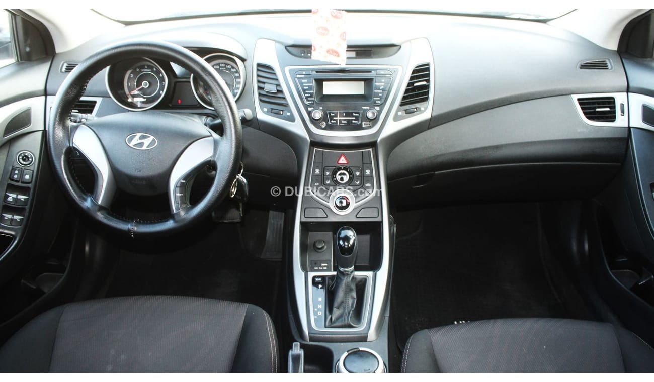 هيونداي إلانترا هيونداي إلنترا 2015 خليجي بحالة ممتازة 1600 سي سي