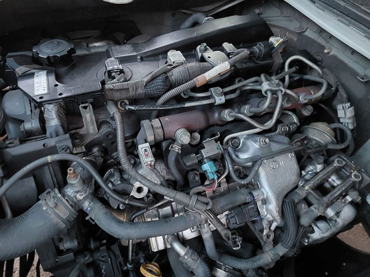 تويوتا هاياس TOYOTA HIACE VAN RHD 2015 MODEL 3.0 L DIESEL AUTOMATIC(PM16208)