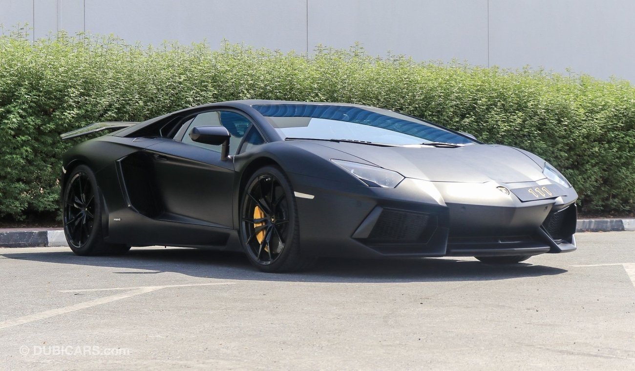 Lamborghini Aventador LP700 / GCC Specifications