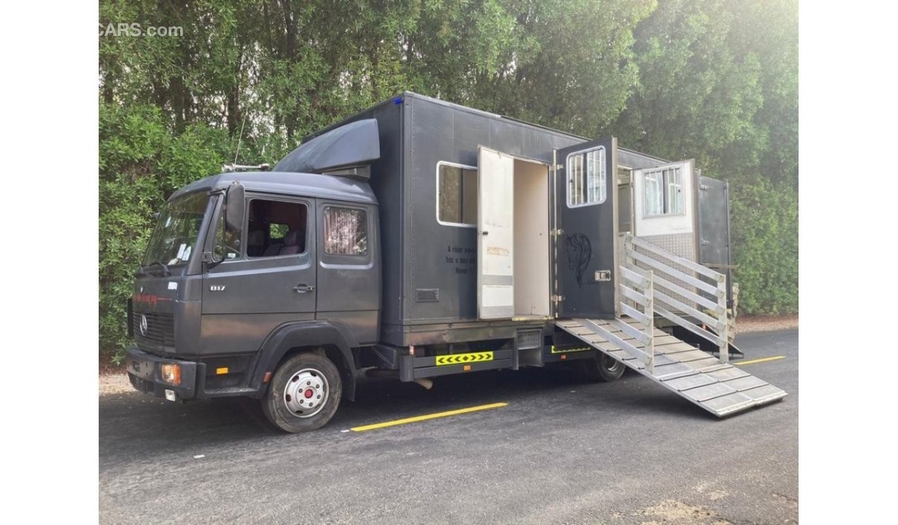 Mercedes-Benz Actros Mercedes Horse Truck 4 Head