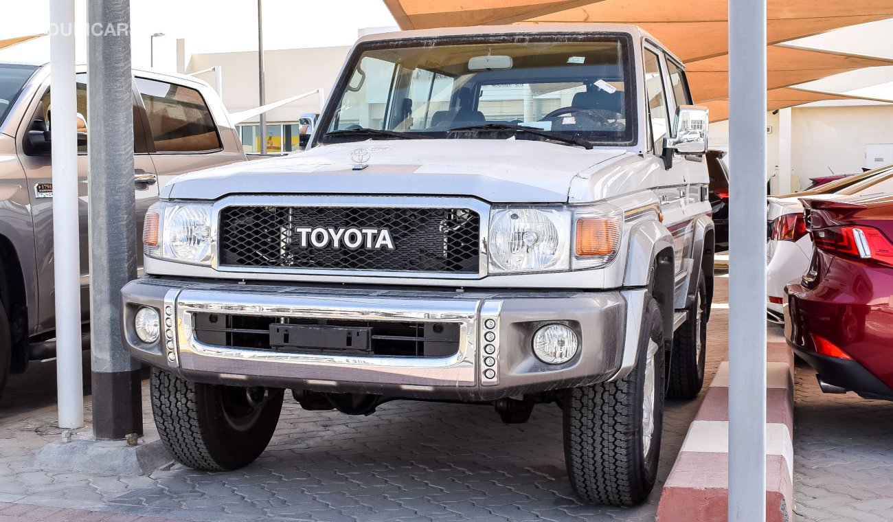 تويوتا لاند كروزر 71 V6 Petrol  Hard Top