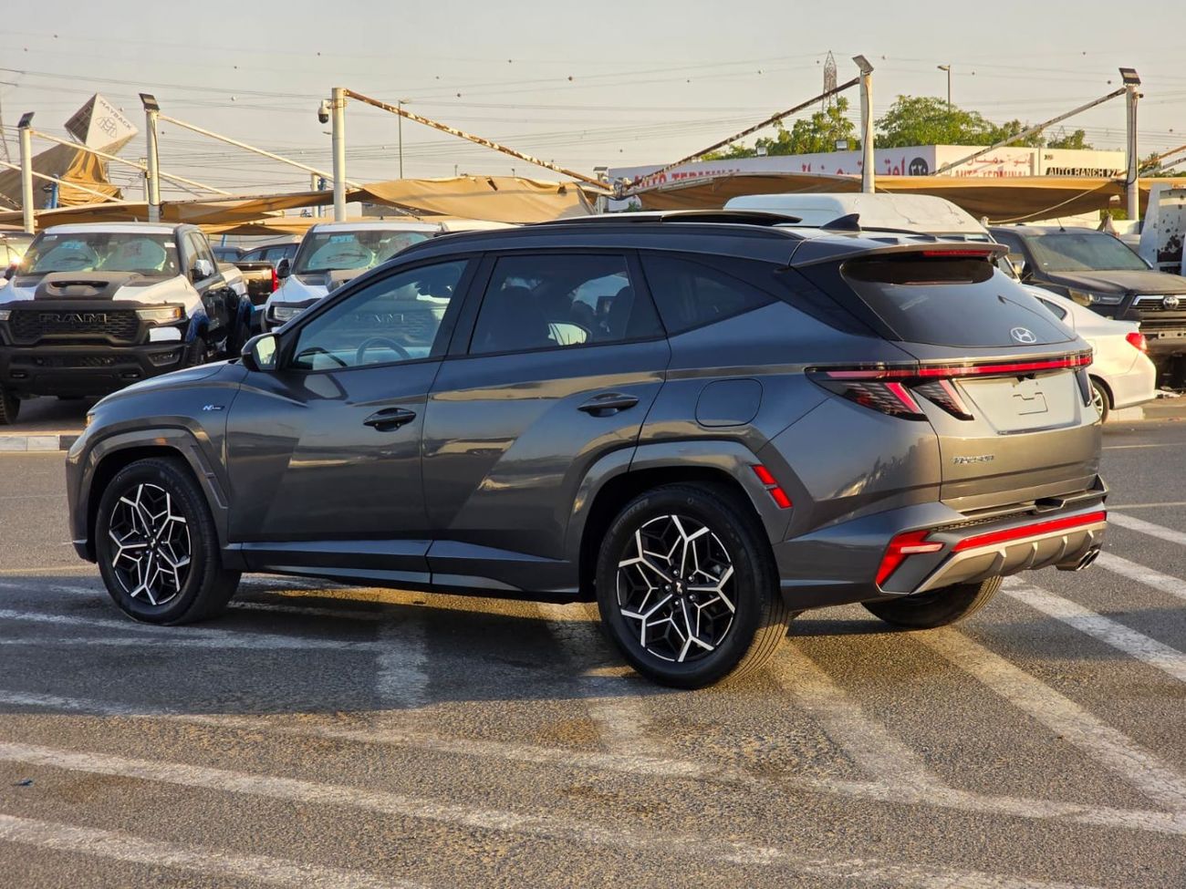 Hyundai Tucson 2023 Hyundai Tucson N line sport Edition 2.5L V4 - Panoramic Roof, original leather seats, Push butt