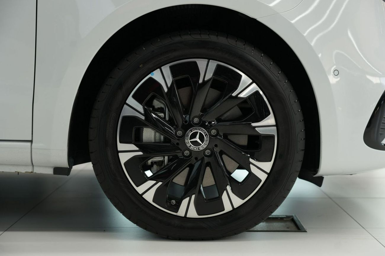 مرسيدس بنز V 300 Mercede-Benz V 300 AVANTGARDE | 2026 GCC 0km | Agency Warranty | 360 View | 64 colors Ambeint Lights