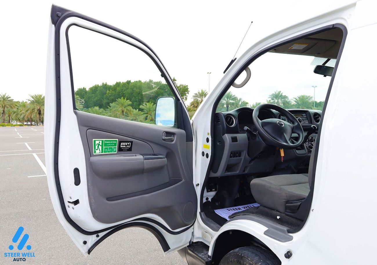 Nissan Urvan Std NV350 2020 / 13 Executive High Back Seats / 2.5L Petrol M/T / Well Maintained Van / GCC