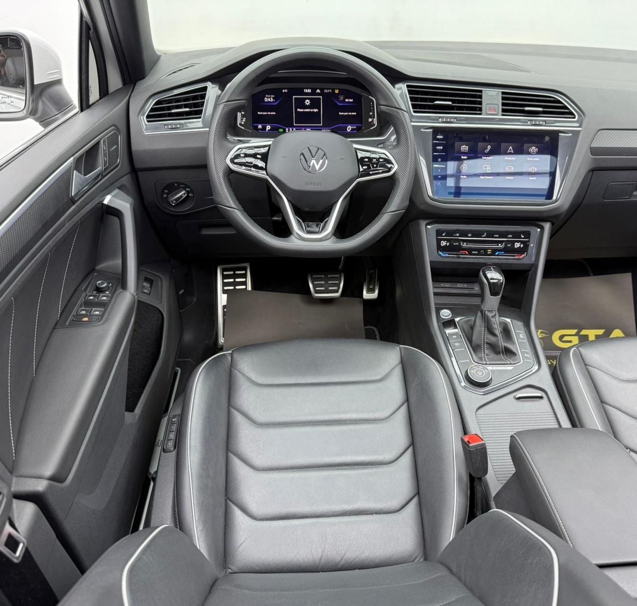 Volkswagen Tiguan 2024 Volkswagen Tiguan R-Line, 2026 Volkswagen Warranty + Service Pack, Very Low Km, GCC