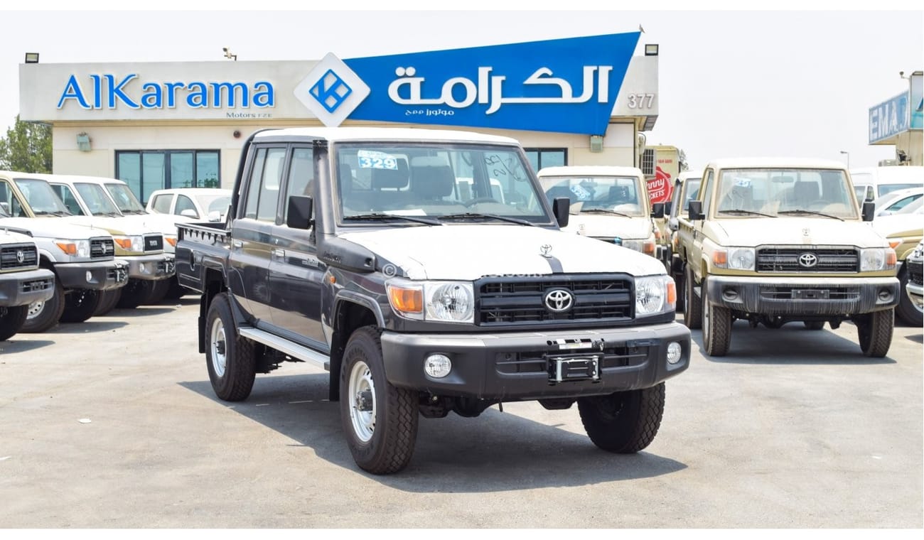 Toyota Land Cruiser Pick Up V6 4.0 L Petrol Double Cabin ,4/4,winch ,Hub lock,power window , wooden interior