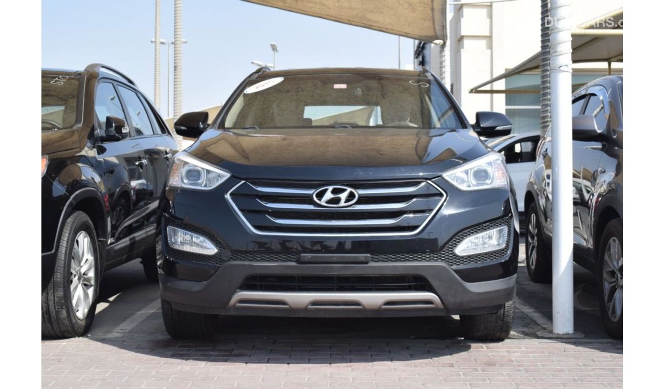 Hyundai Santa Fe 2015 V4 excellent condition No accidents. this is a good motor. GCC