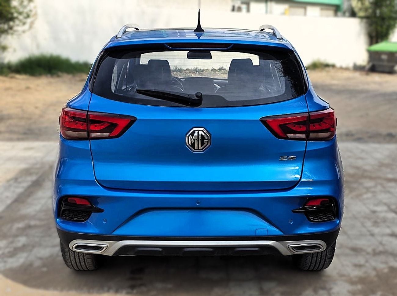 MG ZS LUXURY  1.5L A/T SUV  FWD  GCC
