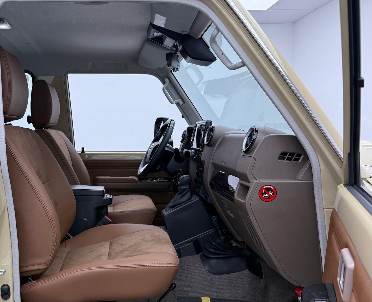 تويوتا لاند كروزر 70 2025 Toyota Land Cruiser 71 40th Anniversary LX V6 Rare, 3Y Agency Warranty, FSH, GCC