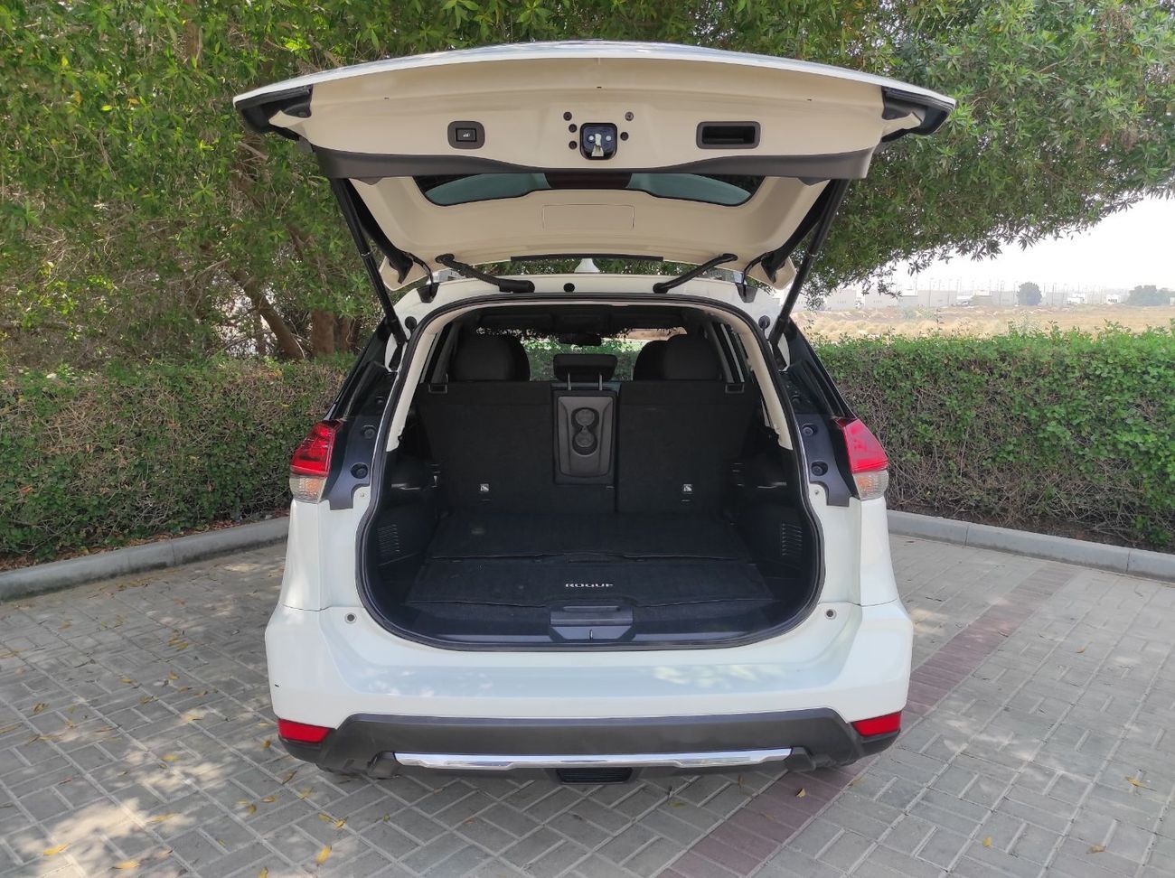 Nissan Rogue Nissan Rouge 2018 isa V4 2.4 Full automatic