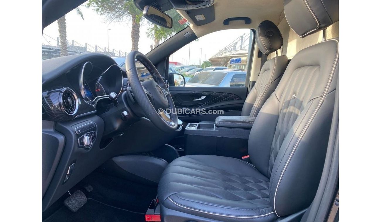 مرسيدس بنز V 250 1 OF 50**2022**GCC SPEC UNDER WARRANTY AND SERVICE