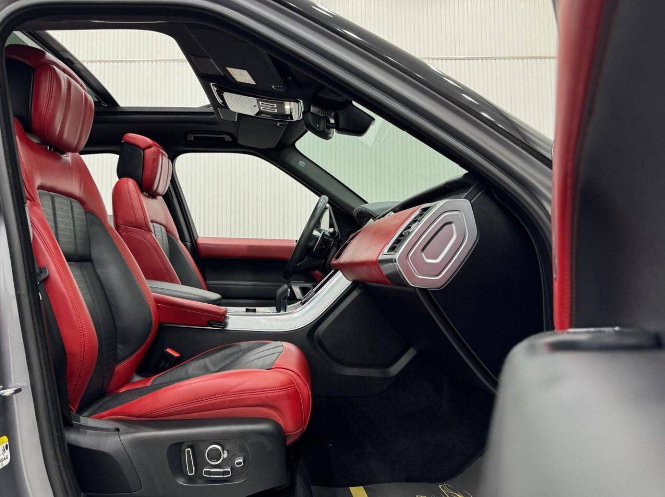 Land Rover Range Rover Sport HSE 3.0L (340 HP) 2021 Range Rover Sport HSE V6, June 2026 Range Rover Warranty + Service Pack, Very