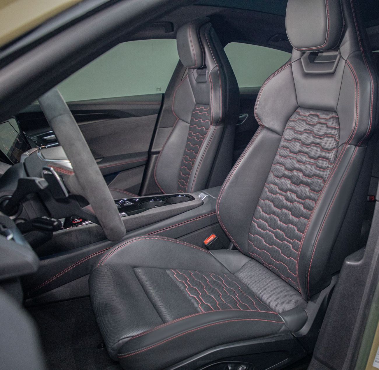 أودي إي ترون جي تي quattro