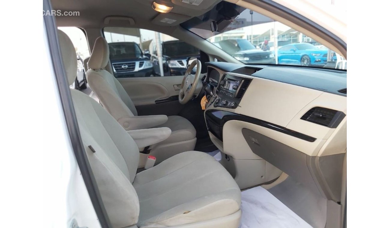 Toyota Sienta TOYOTA SIENNA 2014, V6 FULLY AUTOMATIC