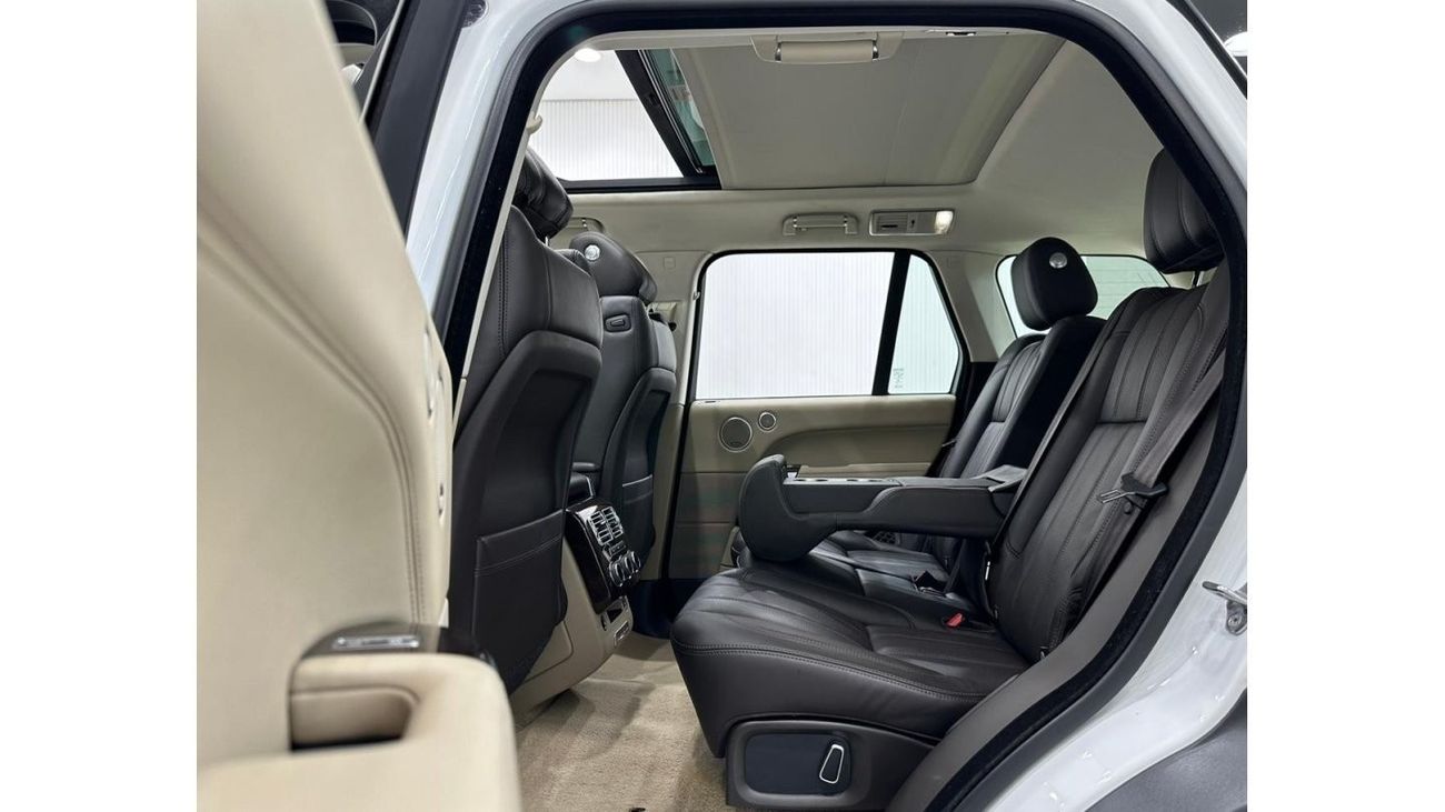 Land Rover Range Rover 2015 Range Rover Vogue SE Supercharged, Service History, Low Kms, Excellent Condition, GCC