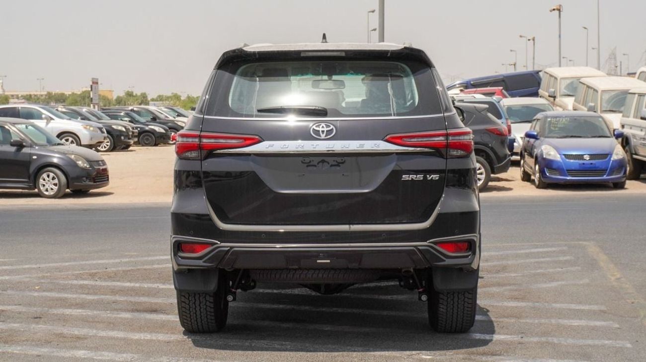 Toyota Fortuner VXR 4.0L (278 HP)