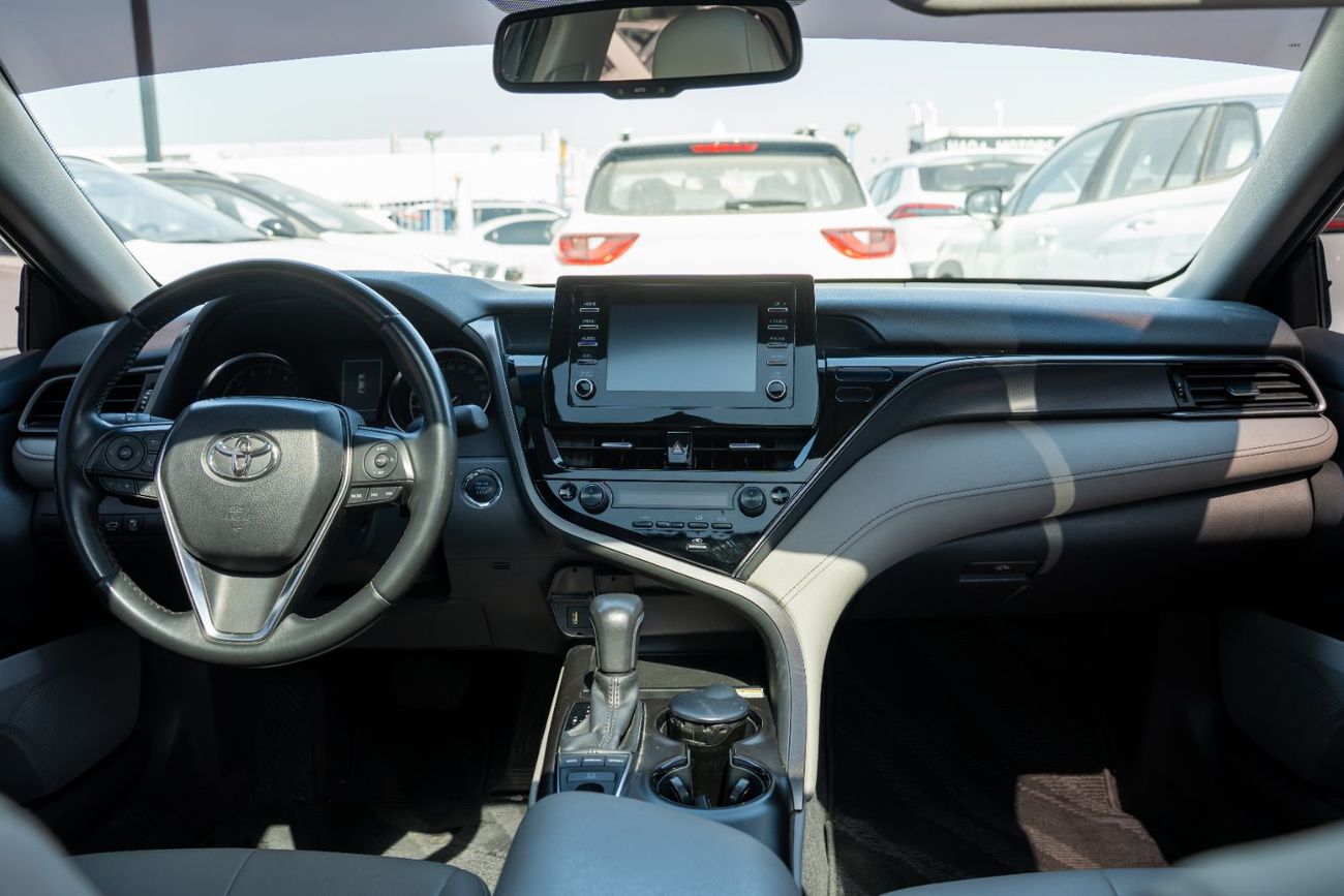 Toyota Camry Toyota Camry SE 2.5L (2023) The 2023 Toyota Camry SE is a popular midsize sedan known for its reliab