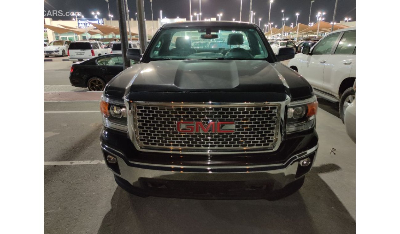 GMC Sierra 2014 American specs automatic low mileage