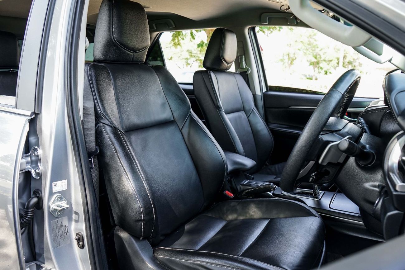 تويوتا فورتونر The Toyota Fortuner is a mid-size, seven-seater SUV known for its robust, off-road capability and is