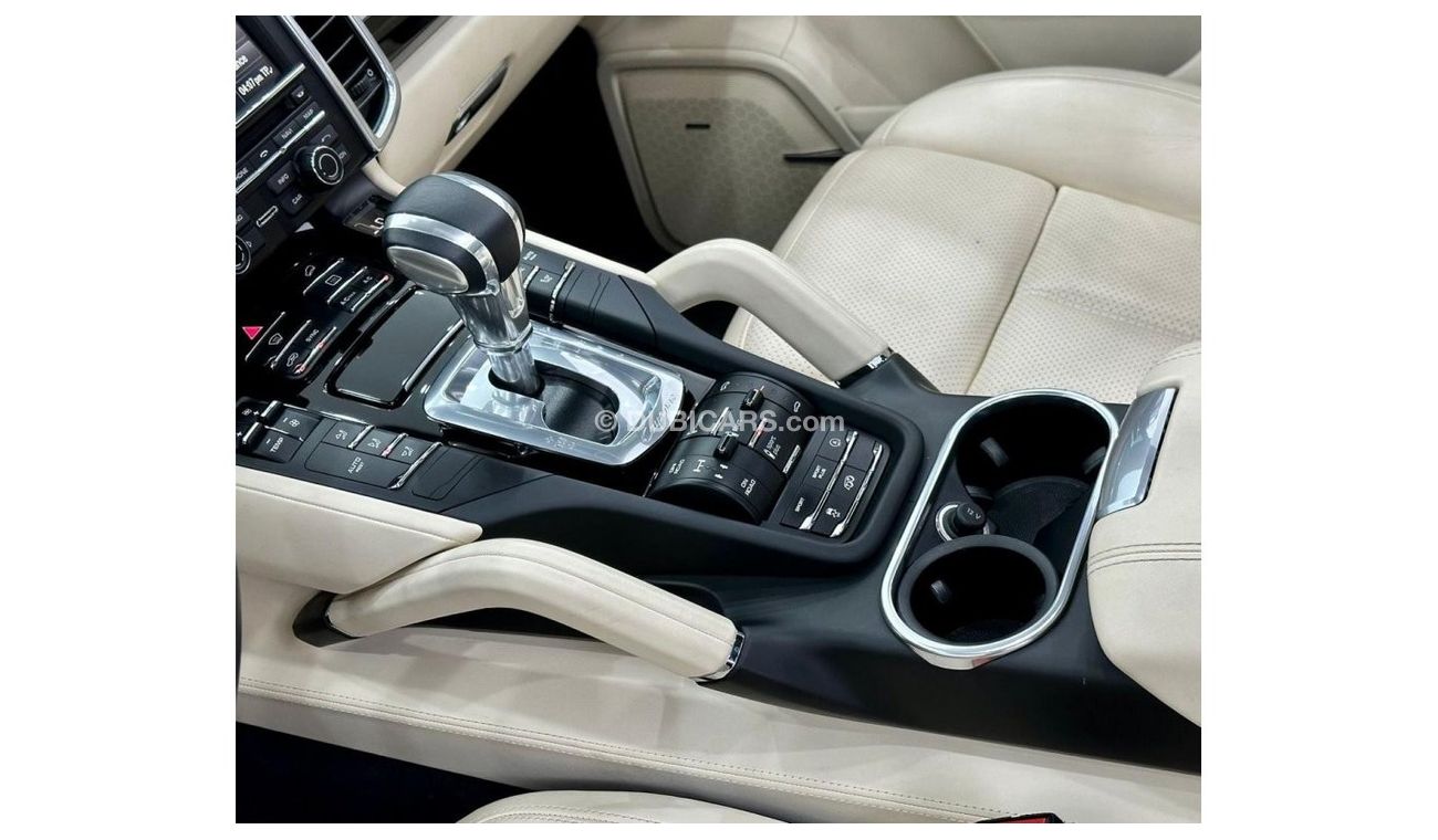 Porsche Cayenne 2016 Porsche Cayenne GTS, Full Porsche History, Warranty, Low Kms, GCC Specs