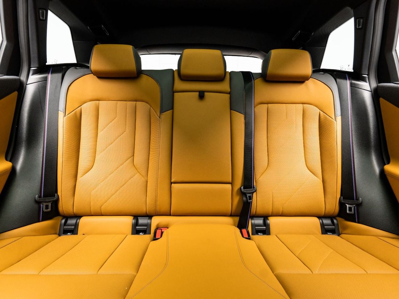 بي أم دبليو X3 SUMMER STARTS NOW | EXCLUSIVE DEAL BY BLACKLINE, 2030 Warranty + Service, Low KM's, GCC