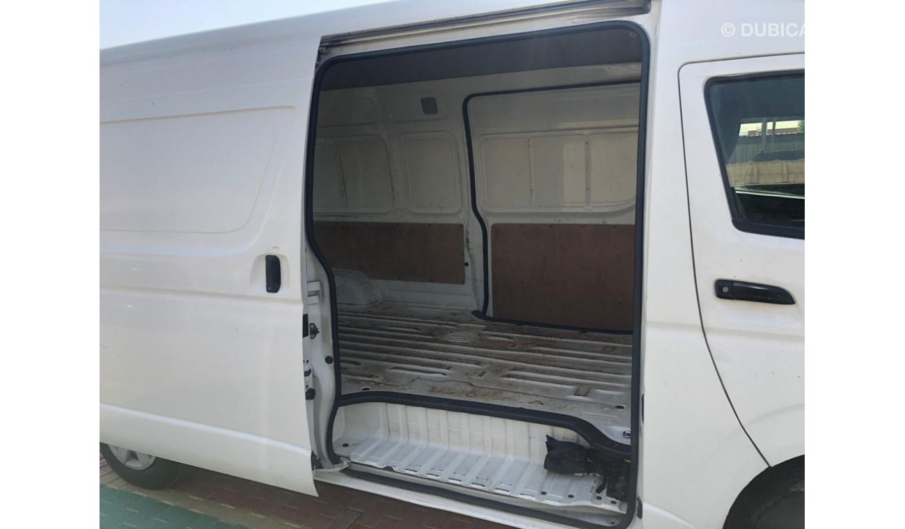 Toyota Hiace Standard