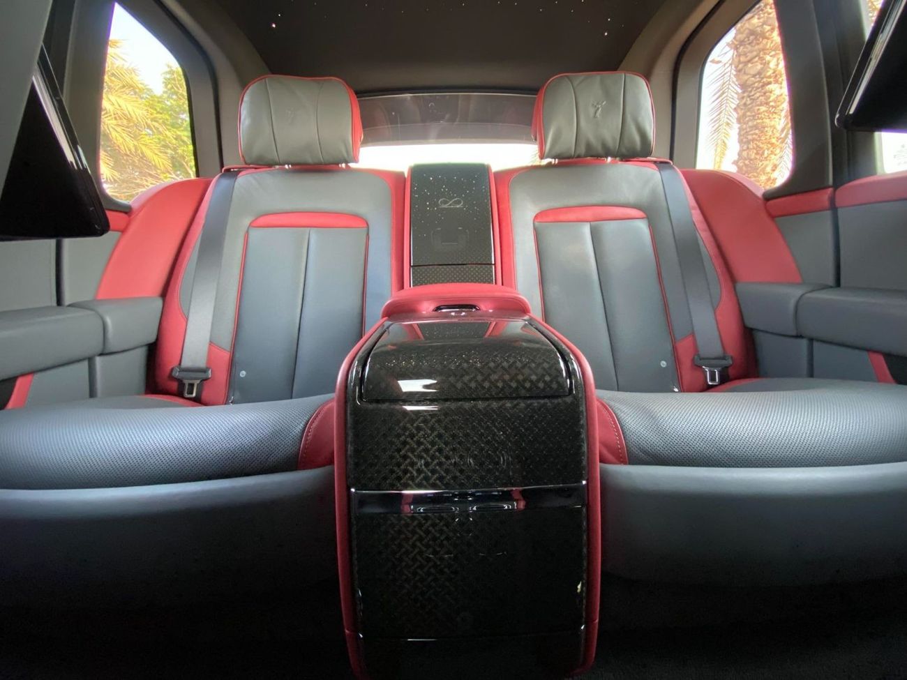 Rolls-Royce Cullinan Black Badge GCC SPEC UNDER WARRANTY NEAT AND CLEAN