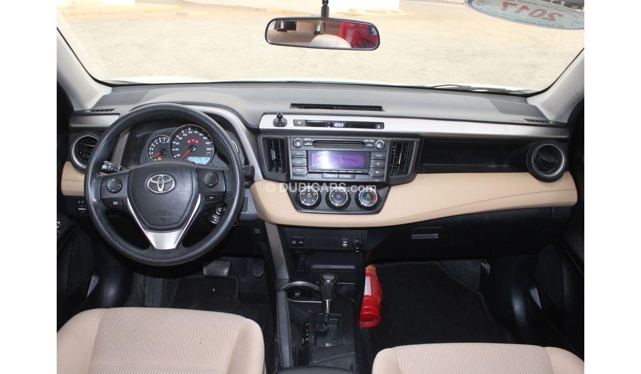 Toyota RAV4 EX TOYOTA RAV 4 WHITE 2017 GCC EXCELLENT CONDITION WITHOUT  ACCIDENT