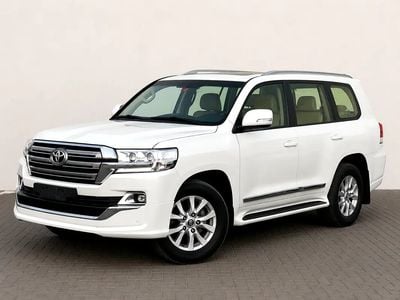 تويوتا لاند كروزر GXR 3,360 P.M | | LANDCRUISER | GXR | 4.0L V6 | 7 SEATER | | GCC | ORIGINAL PAINT