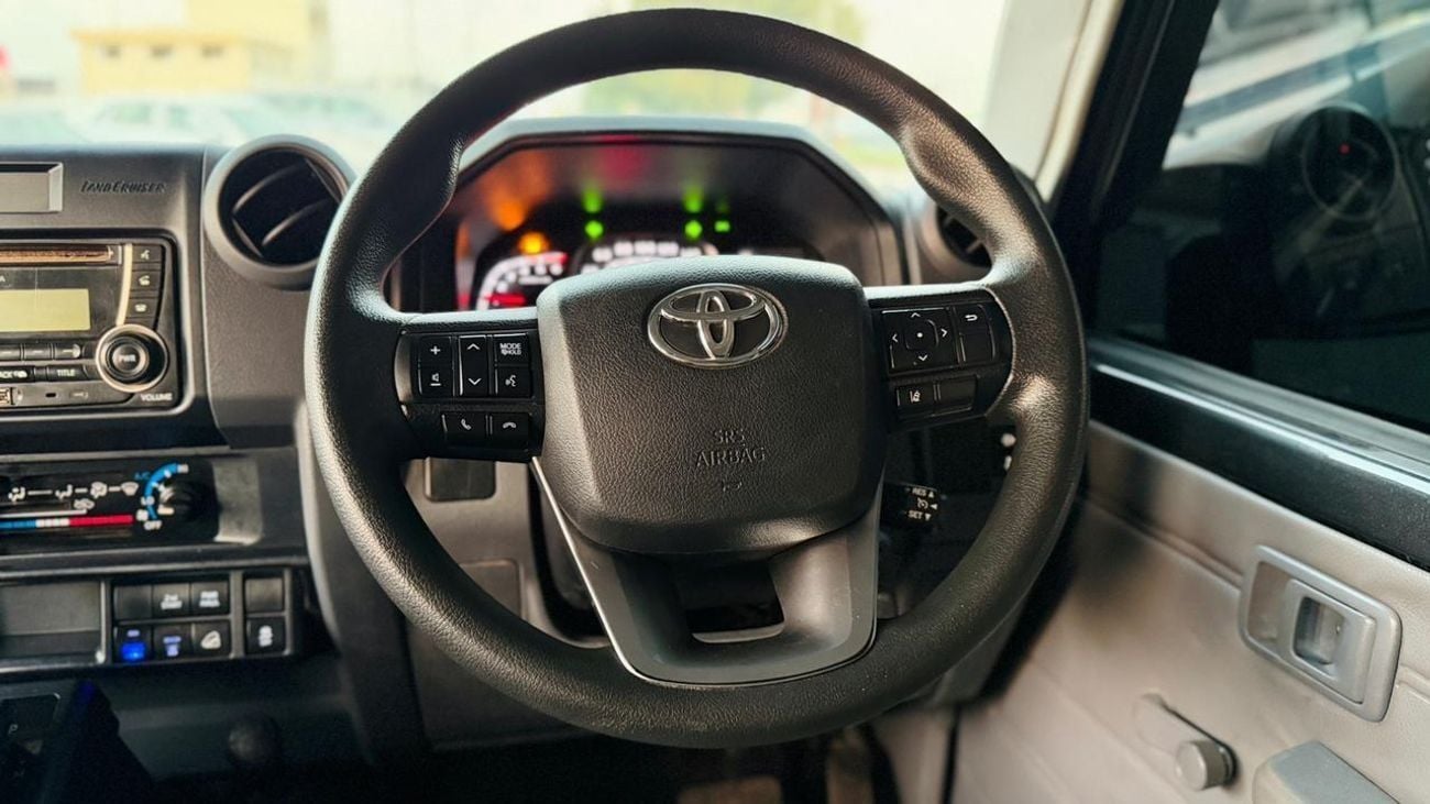 تويوتا لاند كروزر بيك آب OFF-ROAD MODIFIED | DOUBLE CABIN | BULL BAR & SPORTS BAR INSTALLED | AUTOMATIC TRANSMISSION | 2.8L D