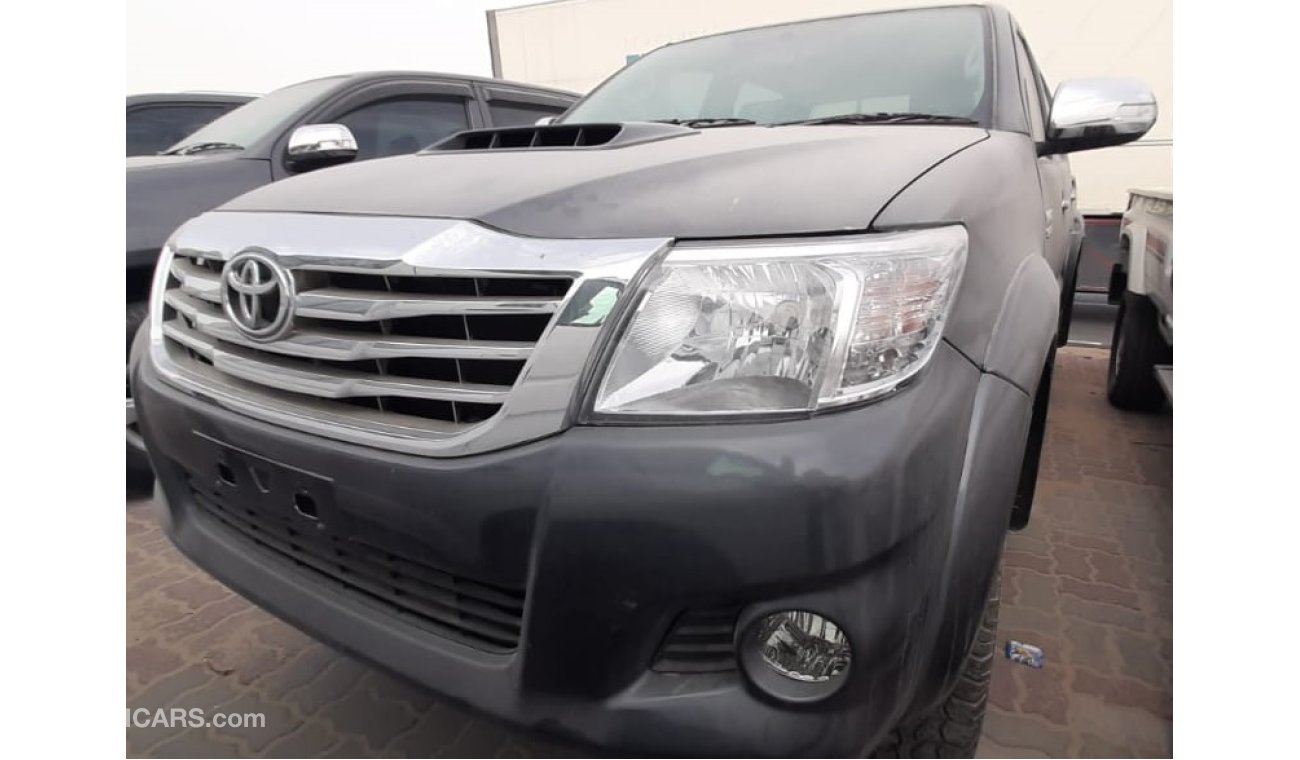 Toyota Hilux DIESEL 3.0L AUTOMATIC GEAR  RIGHT HAND DRIVE