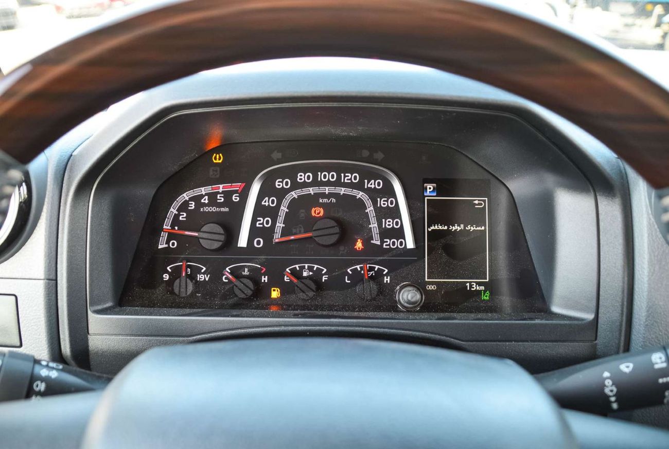 Toyota Land Cruiser 70 TOYOTA LAND CRUISER 76 2.8L 4WD SUV 2025 - BLACK