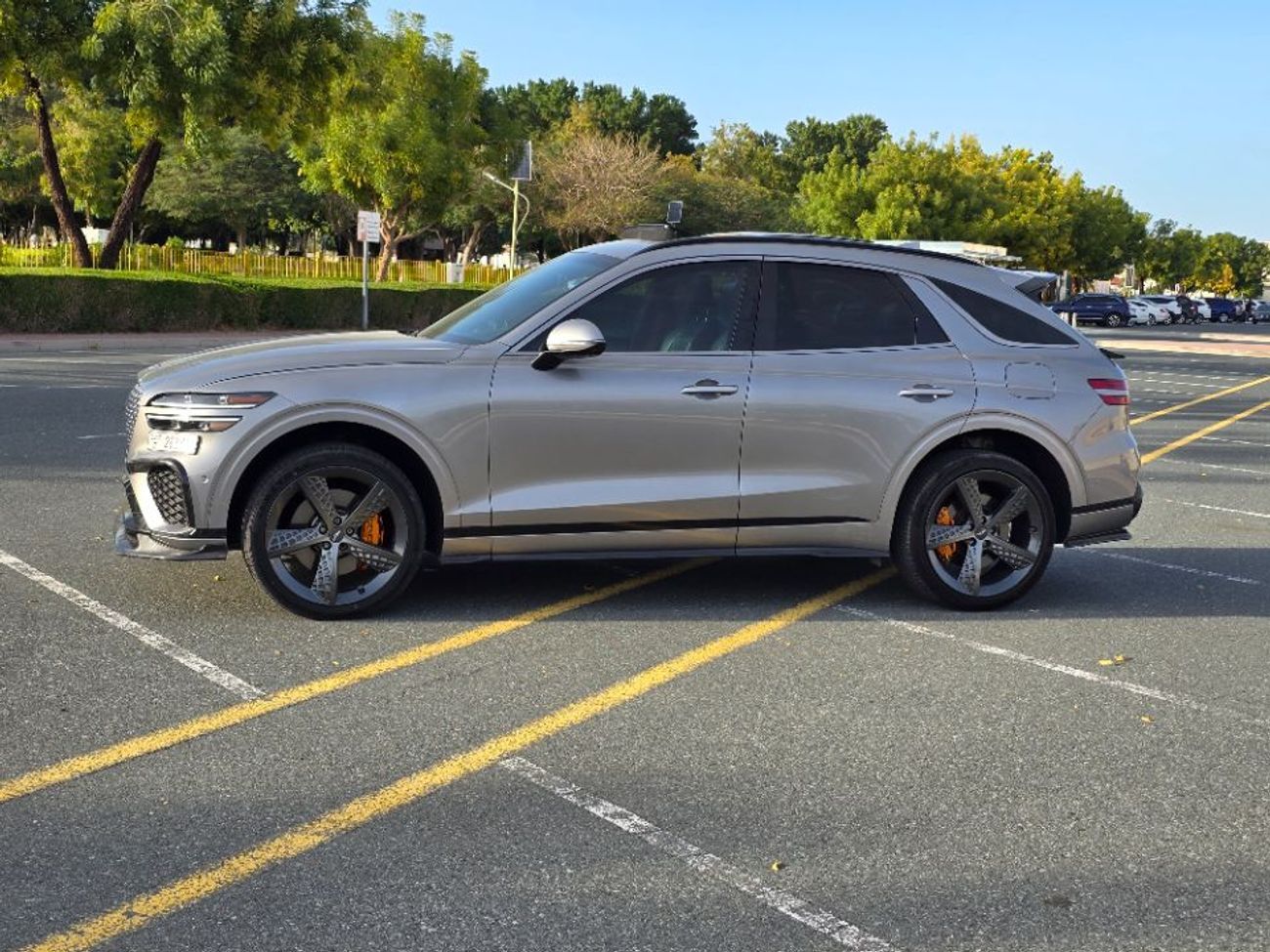 جينيسس GV70 2022 Model GV70 Full option with Carbon kits