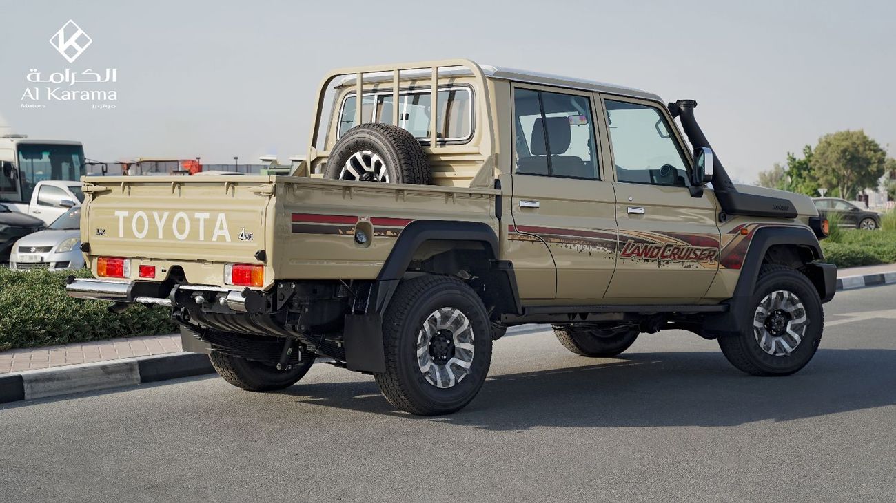 Toyota Land Cruiser Pick Up LC79 2.8L LX - 4x4 - Diff Lock - Rear Camera - Winch - Cruise Control - Full Option GCC