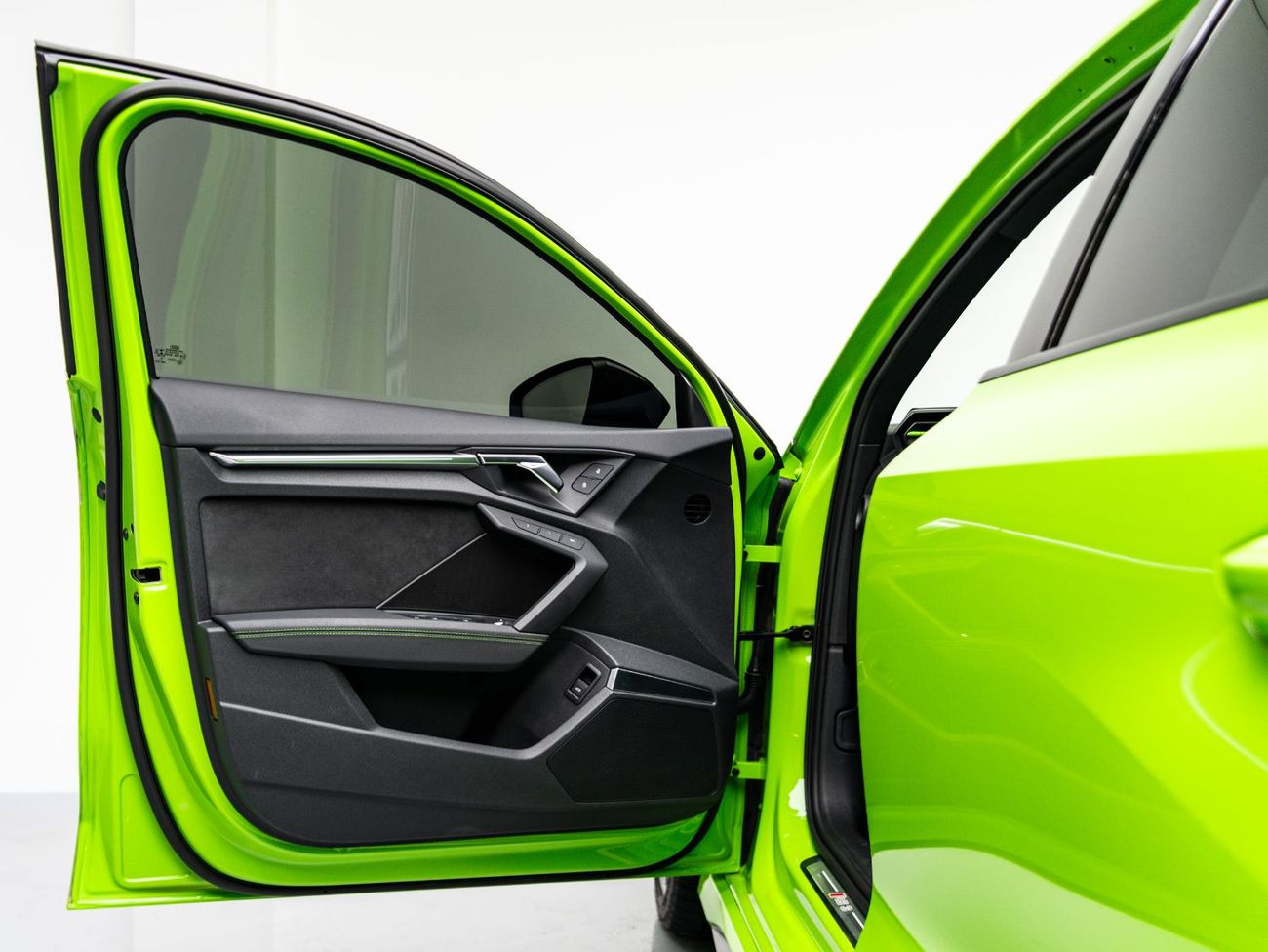 Audi RS3 TFSI quattro 2.5L Sedan 2022 Audi RS3, 2.5 TC I5, AWD, 400bhp, 7 Speed Automatic