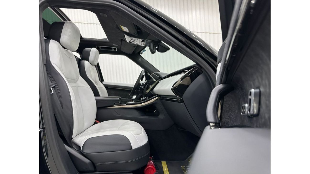 Land Rover Range Rover Sport 2023 Range Rover Sport P530 V8 First Edition, Apr 2028 RR Warranty + June 2028 RR Service Pack, GCC