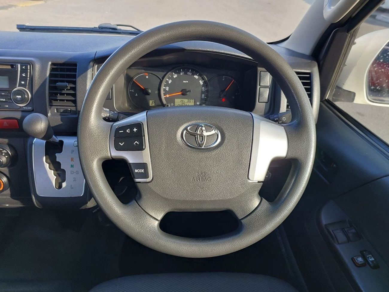 تويوتا هاياس TOYOTA HIACE COMMUTER VAN RHD 2014 MODEL 3.0 L DIESEL AUTOMATIC(PM21971)