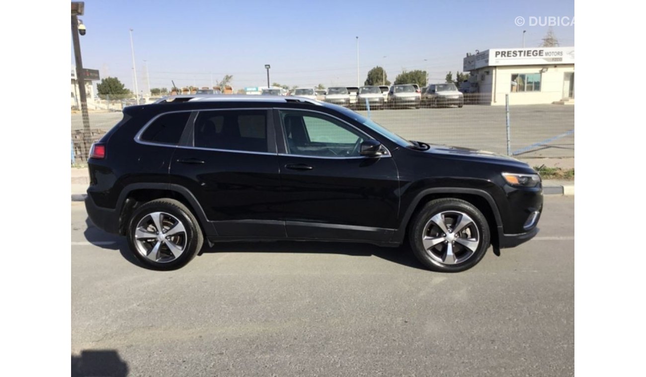 جيب شيروكي JEEP CHEROKEE 2019 MODEL FULL FULL OPTION