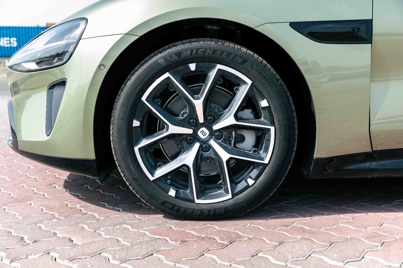 Xiaomi SU7 2024 XIAOMI SU7 PRO - Green inside Grey